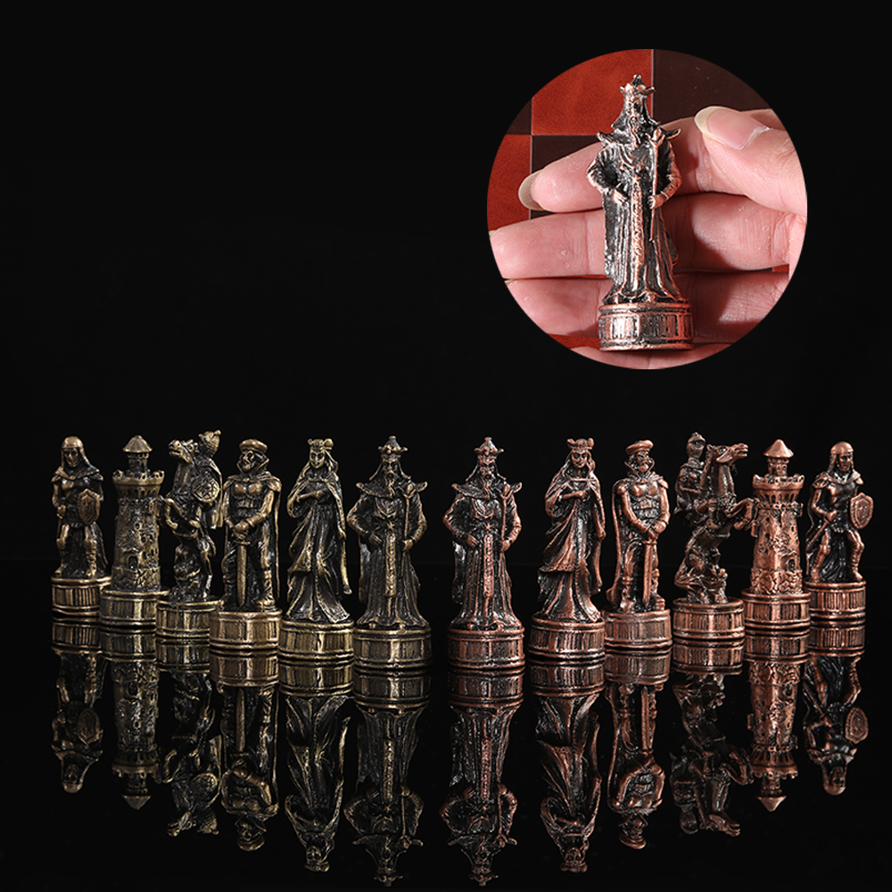 Metal Theme Chess 32pcs Intell - Yearbook Board Game Theme のレビューと価格