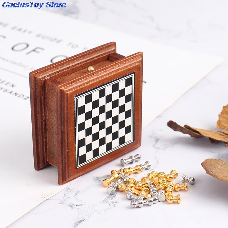 1:12 Dollhouse Miniature Chess - Chess Set Wooden のレビューと価格