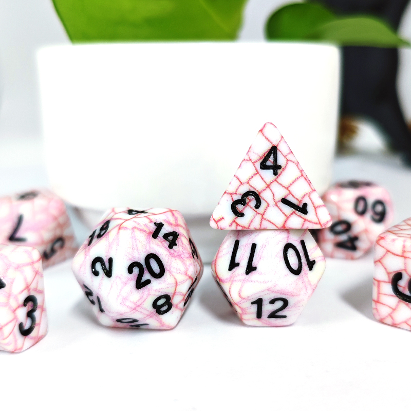 7PCS Polyhedral Red Cracked Te - Board Game Dnd のレビューと価格