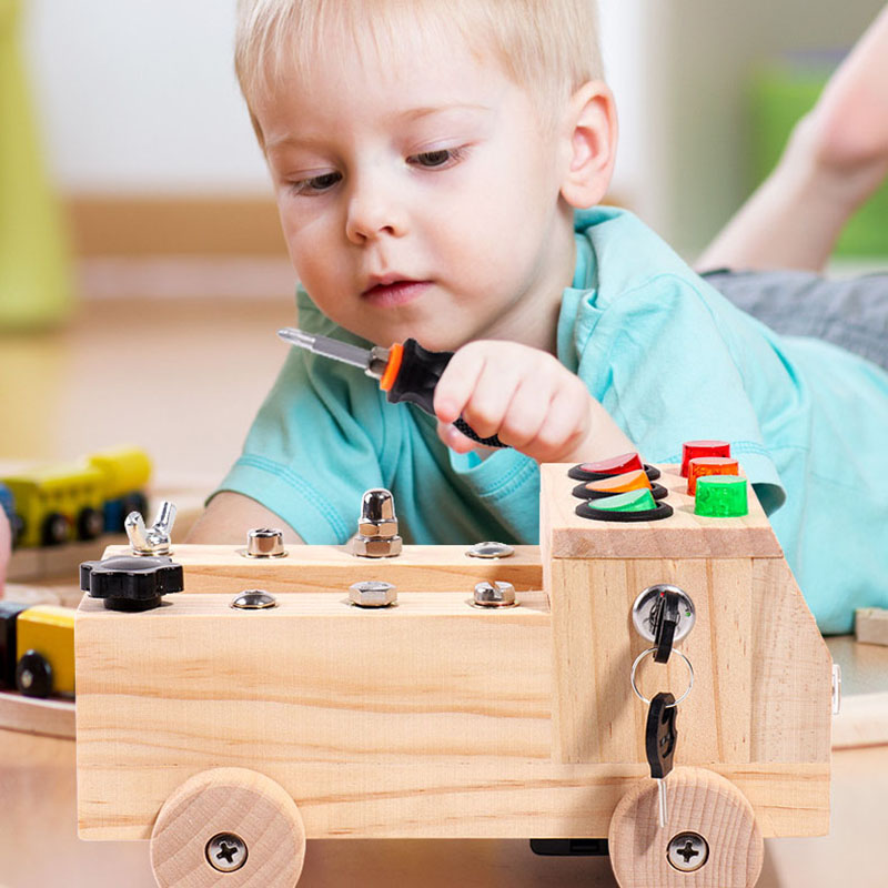Wooden Montessori Busy Board S - Board Game Box のレビューと価格